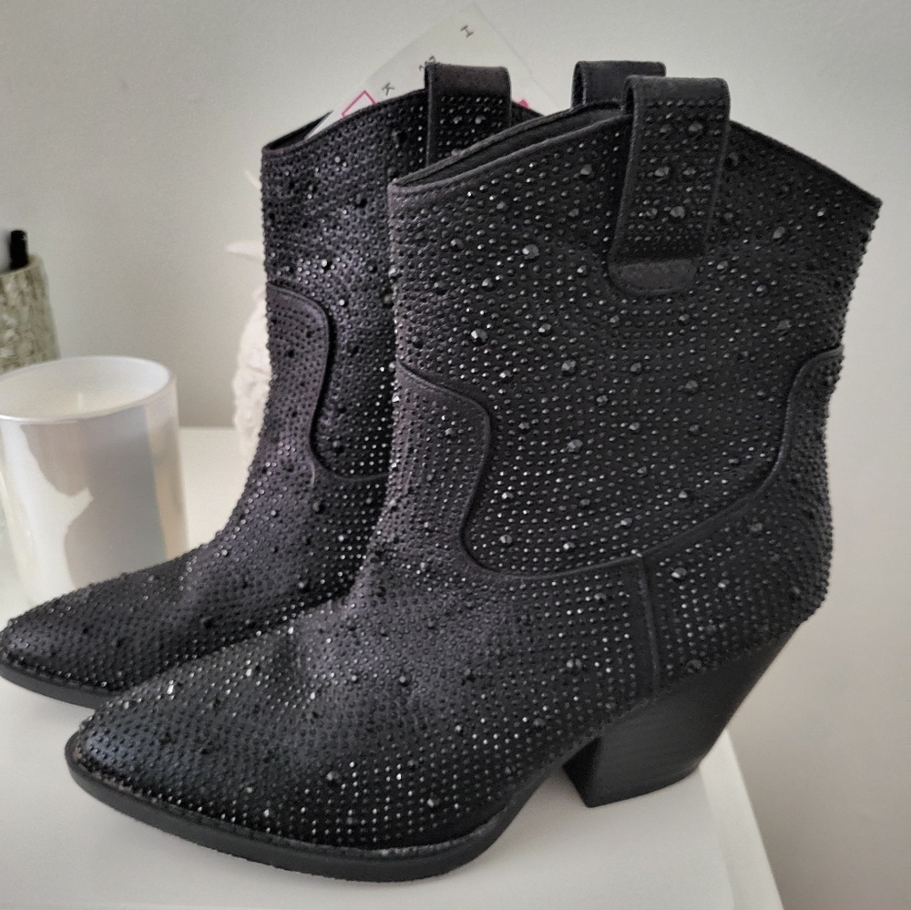 NEW Rhinestone Bling Cowgirl Booties {Black}